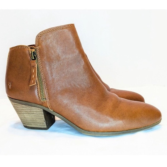 FRYE 6.5 Judith Zip Leather Ankle Bootie Whiskey - Picture 1 of 2
